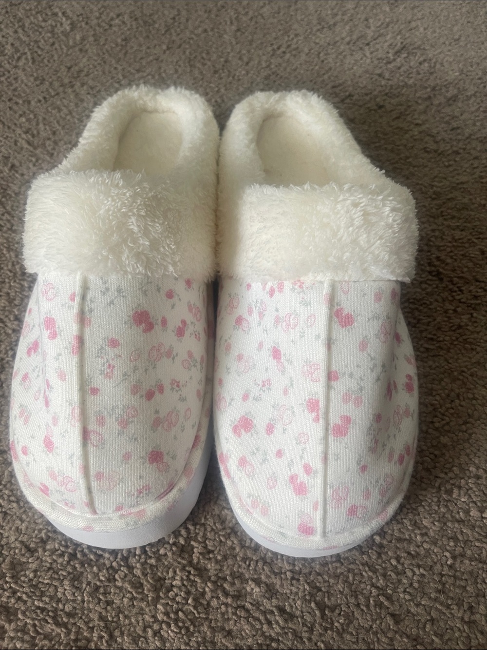 Hollister Women’s Strawberry Slides Slip Ons Size 9
